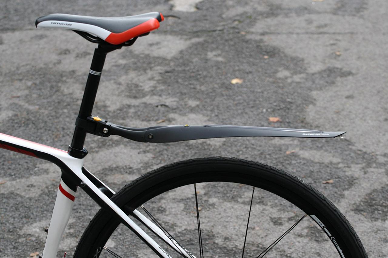 Review Topeak DeFender iGlow rear mudguard road.cc